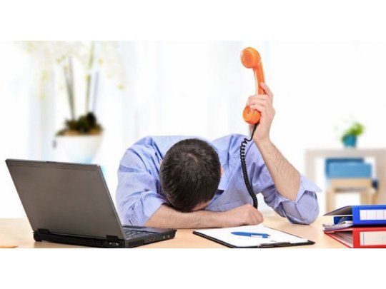 Salud mental: cómo cuidarse del estrés en el trabajo.