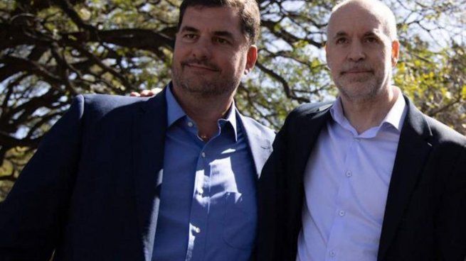 El ministro de Seguridad porteño, Eugenio Burzaco, adelantó su regreso al país.