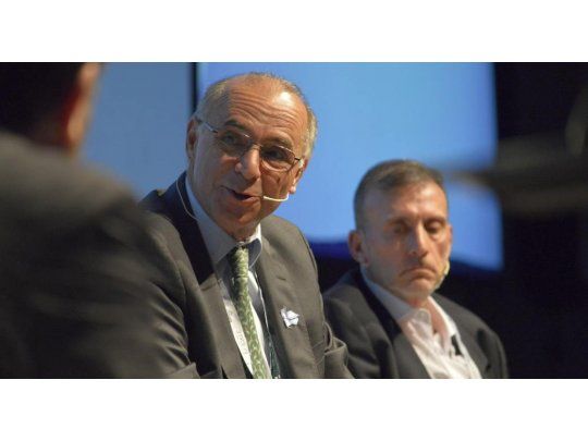 Juan Chediack, vicepresidente de la Cámara Argentina de la Construcción, y Norberto Montero, socio de PwC Argentina, durante el 35° Congreso Anual del IAEF.