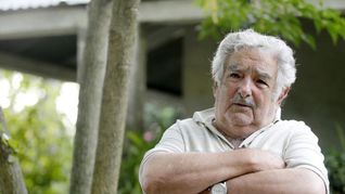 El expresidente José Mujica habló de unas elecciones parejas en las que va a ganar el que cometa menos errores.