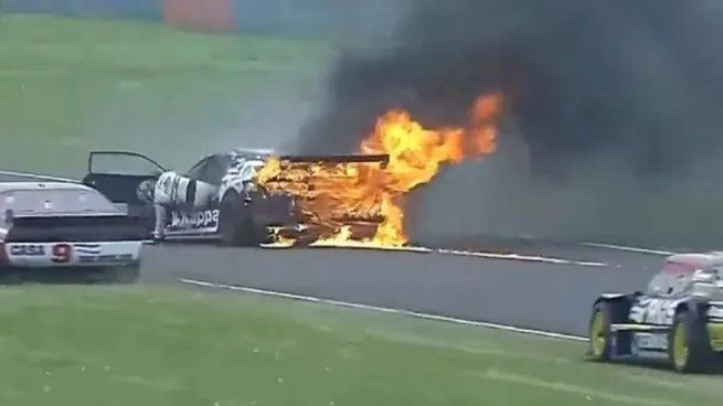 Así quedó el auto de Gastón Mazzacane tras sufrir el incendio