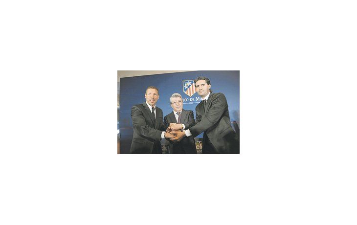 Simeone fue presentado oficialmente como nuevo entrenador de Atlético Madrid. «Como jugador cumplí una etapa. Es algo que está en el recuerdo. Ahora quiero que el equipo acabe en buen lugar en la Liga», se esperanzó el Cholo.