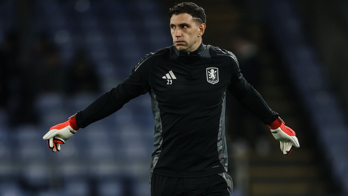 Alarm in the National Team: After an error, “ar “Martínez was replaced in Aston Villa