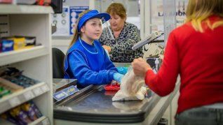 El acuerdo entre la FAECyS y las cámaras empresarias prorroga $100.000 en adicionales no remunerativos durante el primer trimestre y posterga la incorporación al básico hasta abril, salvo en Agencias de Turismo, donde se traslada a mayo. El acuerdo entre la FAECyS y las cámaras empresarias prorroga $100.000 en adicionales no remunerativos durante el primer trimestre y posterga la incorporación al básico hasta abril, salvo en Agencias de Turismo, donde se traslada a mayo.