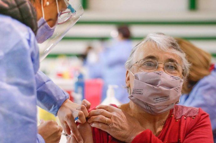 Llegan entre hoy y mañana más de un millón de vacunas a todos los rincones del país y el total de dosis distribuidas se acerca a los 25 millones.