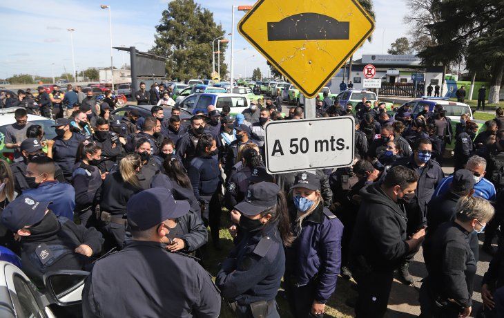 ámbito.com | protesta policia 4.jpg