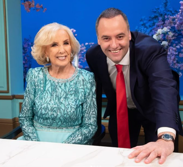 En La Noche de Mirtha Legrand estuvieron como invitados, además del vocero presidencial, el ministro de Desarrollo Económico porteño, Roberto García Moritán, y los periodistas Luis Gasulla y Liliana Franco. En La Noche de Mirtha Legrand estuvieron como invitados, además del vocero presidencial, el ministro de Desarrollo Económico porteño, Roberto García Moritán, y los periodistas Luis Gasulla y Liliana Franco.