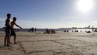 Las reglas de este popular y entretenido juego son conocidas en sus cuestiones generales. Las reglas de este popular y entretenido juego son conocidas en sus cuestiones generales.