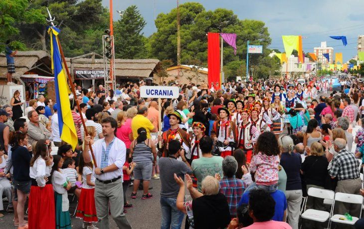 fiesta de las colectividades en monte hermoso: un encuentro de danza y gastronomia