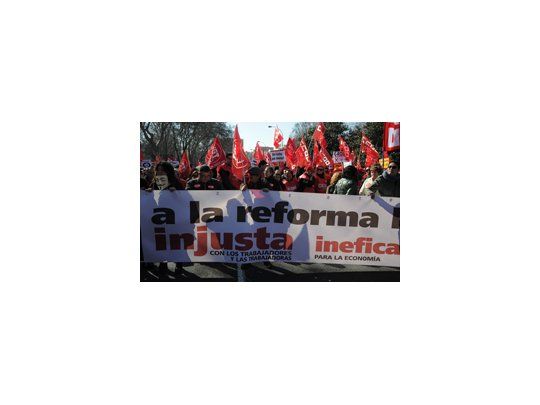 Grupos de todo el espectro político rechazó la reforma laboral.