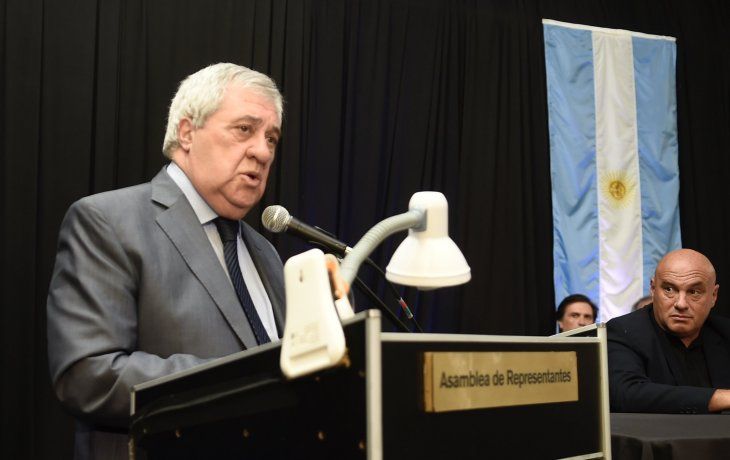 El presidente de Boca, Jorge Amor Ameal, llevar&aacute; hoy la posici&oacute;n del club a la reuni&oacute;n en Puerto Madero, mediante Roberto Dig&oacute;n, designado tesorero de la Superliga. No apoyar&aacute;n la reanudaci&oacute;n del torneo.