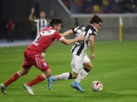 Argentinos Juniors se prendió en la cima&nbsp;