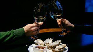 Quienes cuentan con una fortuna de millones de dólares, no escatiman a la hora de comprar los ingredientes más caros para sus comidas. Quienes cuentan con una fortuna de millones de dólares, no escatiman a la hora de comprar los ingredientes más caros para sus comidas.