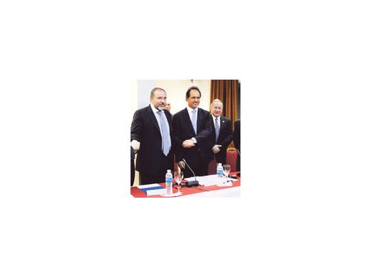 El canciller israelí Avigdor Lieberman participó ayer de un seminario en el Hotel Panamericano junto al gobernador Daniel Scioli.