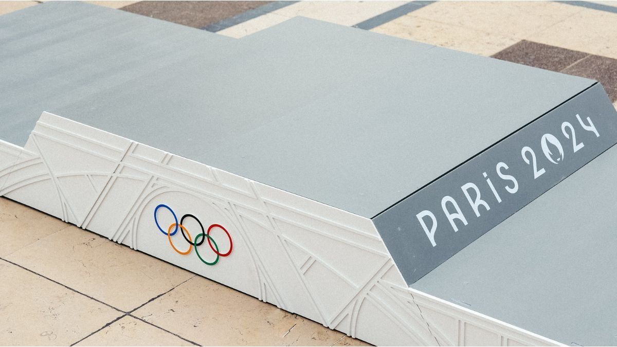 They will use recycled podiums inspired by the Eiffel Tower