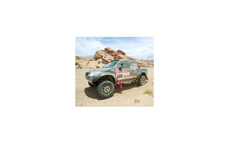 El argentino Orly Terranova, con un Toyota, cumplió una excelente labor en la cuarta