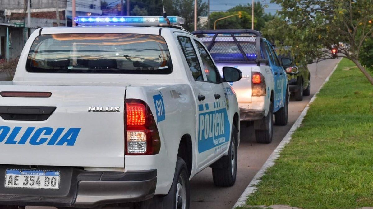 Prendi fuego a sus vecinos tras rociarlos con combustible y muri