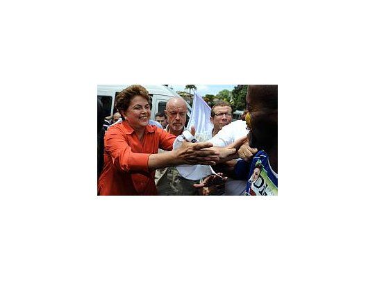 Dilma Rousseff afirmó que mantendrá relación íntima y fuerte con Lula.