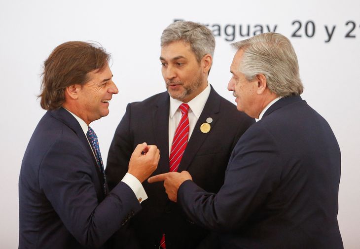 Los presidentes Luis Lacalle Pou (Uruguay), Mario Abdo (Paraguay) y Alberto Fernández (Argentina), integrantes del Mercosur.&nbsp;