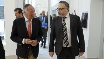 El ministro Matías Kulfas junto a Miguel Acevedo, presidente de la UIA.
