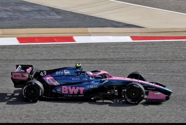 El incidente ocurrió cuando el piloto de Alpine calentaba los neumáticos antes de la práctica de partida.