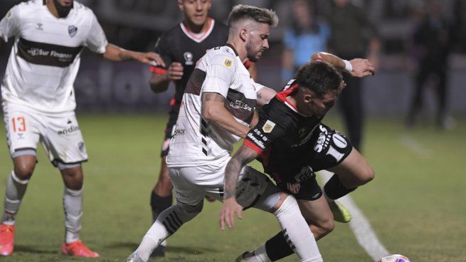 Platense le ganó a Instituto en un duelo directo por los promedios.