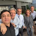 Guillermo Michel y Victoria Tolosa Paz (ambos en el centro) motorizan la convocatoria. Guillermo Michel y Victoria Tolosa Paz (ambos en el centro) motorizan la convocatoria.