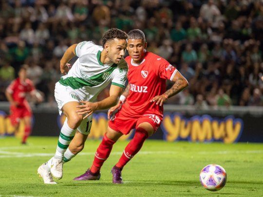Punto suspensivo. Independiente no pudo con Banfield y pierde terreno en la lucha por el título.