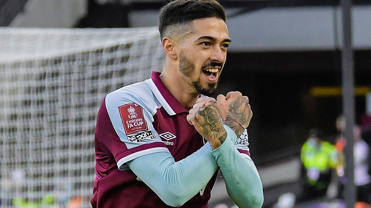 Lanzini continues his scoring streak and eliminated Bielsa from the FA Cup