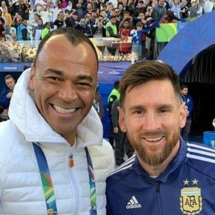 Lionel Messi igualará hoy la marca del brasileño Cafú, Será el segundo jugador en toda la historia de los Mundiales que disputará tres finales. Lionel Messi igualará hoy la marca del brasileño Cafú, Será el segundo jugador en toda la historia de los Mundiales que disputará tres finales.