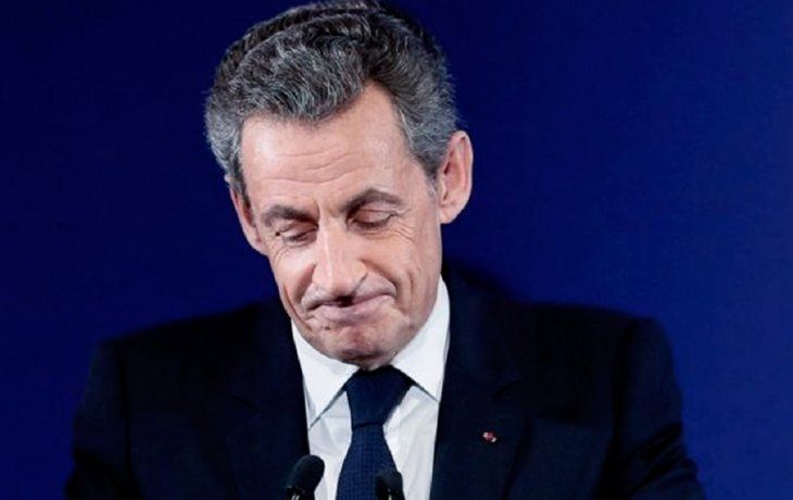 Tras 20 días en prisión, Nicolás Sarkozy quedó bajo libertad condicional. Tras 20 días en prisión, Nicolás Sarkozy quedó bajo libertad condicional.