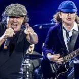 La banda australiana jugó fuerte de local. La banda australiana jugó fuerte de local.