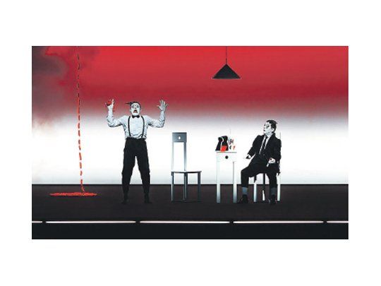 Mikhail Baryshnikov y Willem Dafoe en “The Old Woman”: dos “pura sangre” sujetos a un deslumbrante carrousel que controla sus pasos.