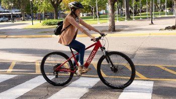 Las bicicletas eléctricas T-Bikes de Toyota son vehículos prácticos de cero emisiones que permiten completar la mayoría de los trayectos diarios de las personas en la ciudad.