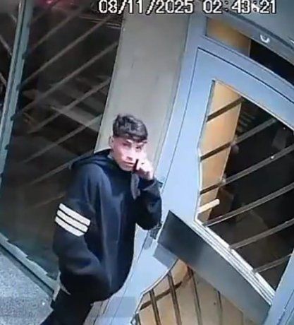 El hecho ocurrió el 8 de noviembre, luego de que la víctima fuera contactado a través de la aplicación de citas Tinder. El hecho ocurrió el 8 de noviembre, luego de que la víctima fuera contactado a través de la aplicación de citas Tinder.