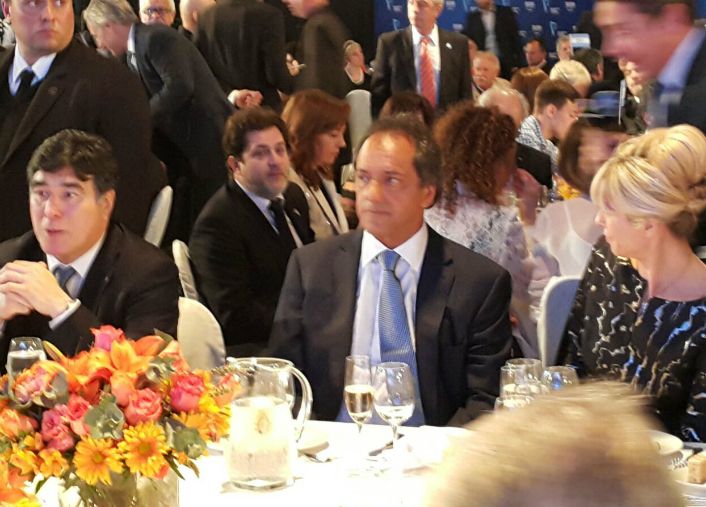 Scioli ante empresarios: Es el momento de invertir. Salgan a jugársela (foto 2)