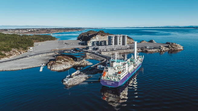 Con este hito, Noruega consolida su liderazgo mundial en políticas climáticas y demuestra que la captura y almacenamiento de carbono puede pasar del laboratorio a la operación comercial.&nbsp;