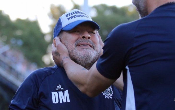 Diego Maradona se emocion&oacute; hasta las l&aacute;grimas con el primer triunfo de Gimnasia en el Bosque en esta Superliga.