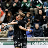 Argentinos venció a Banfield y alcanzó a Boca con 54 puntos, aunque el Xeneize conserva el primer lugar por diferencia de gol.