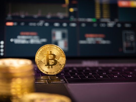 El Ethereum, por su parte, cotiza en los $3.715,91, lo que supone una pérdida del 6,12%.