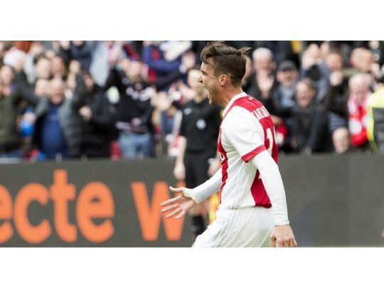 Nicolás Tagliafico marcó su primer gol en Ajax.