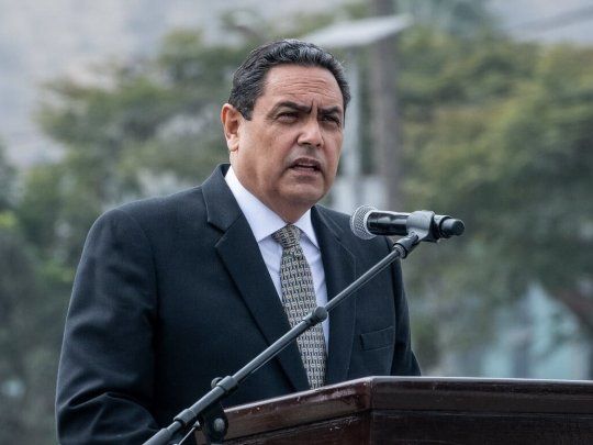 Jorge Montoya renunci&oacute; como ministro de Interior de Per&uacute; luego de que se confirmara que la Polic&iacute;a fue responsable de la muerte de 13 personas en un control durante la cuarentena.