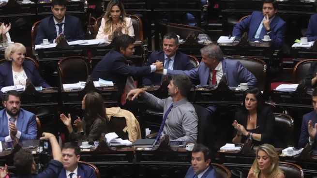 Diputados aprobó la reforma laboral, qu debe volver al Senado.