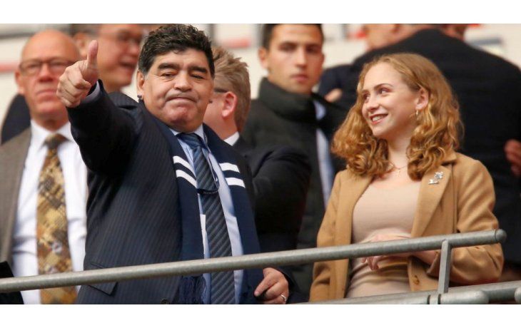Maradona estuvo en uno de los palcos de Wembley viendo a Tottenham.