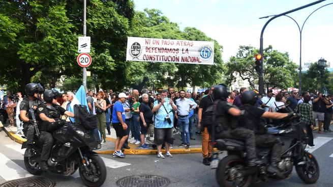 Paro general: la Justicia de La Plata ordenó al Ministerio de Seguridad no inspeccionar o filmar manifestantes.&nbsp;