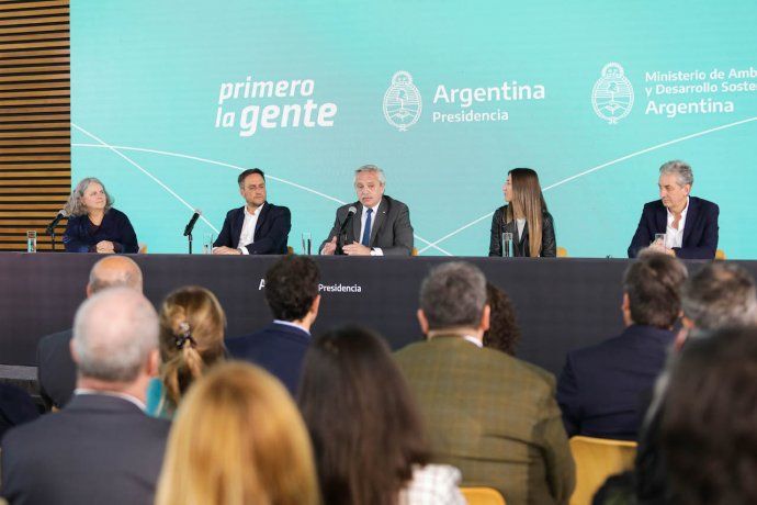 Alberto Fern&aacute;ndez encabez&oacute; el inicio de la capacitaci&oacute;n en materia ambiental por la Ley Yolanda.