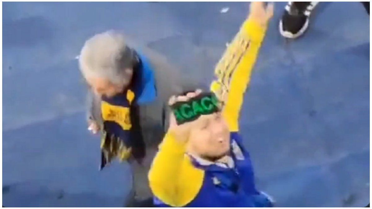 Another act of racism in La Bombonera: a Boca fan discriminated against Brazilian fans