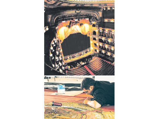 Así lucirá el nuevo telón de Guillermo Kuitca y Julieta Ascar, ganadores del concurso de proyectos al que convocó en 2009 el Teatro Colón. Debajo, un momento de la confección de la nueva pieza.