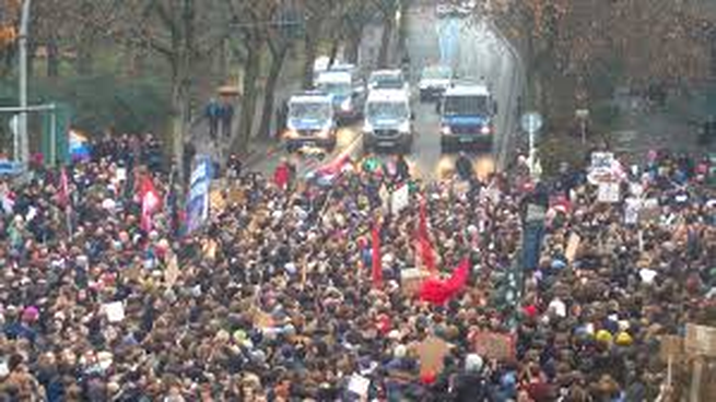 Más de 70 protestas en todo el país rechazaron la disposición impulsada por Defensa.