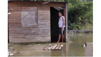 Crecidas afectaron barrios enteros.